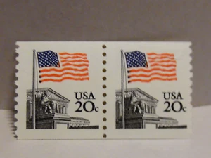 SCOTT STAMP #1895 FLAG & SUPREME COURT 20 CENT COIL PAIR - MNH - Picture 1 of 1