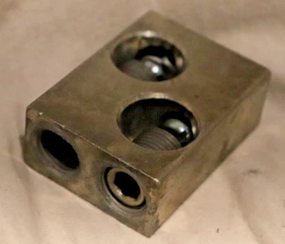 CDA-501 CMC Mechanical Lug Connector Electrical Connection Terminal 250-500kcmil - Image 1 of 4