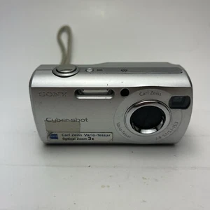 SONY CYBERSHOT DSC-S40 3X Zoom 4.1mp Tested and working - Foto 1 di 14