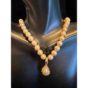 VINTAGE SIGNED Roman Faux Pearl Goldtone 13” Choker Necklace Magnetic Closure - Picture 1 of 9