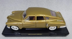 1948 Tucker Torpedo Road Legends 1:18 Scale Diecast Model Car Gold - Picture 1 of 3