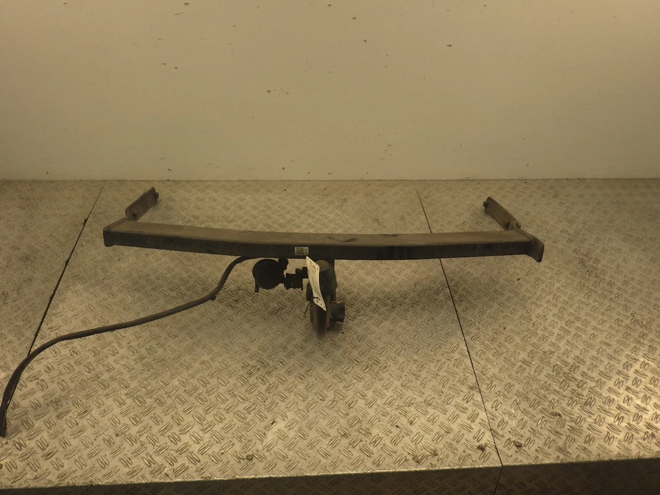 Enganche de remolque VW Touran II (1T3)  - Imagen 1 de 1