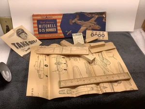 Rare Vintage North American MITCHELL B-25 Bomber Hobby Model Kit No.21 Balsa - Picture 1 of 9