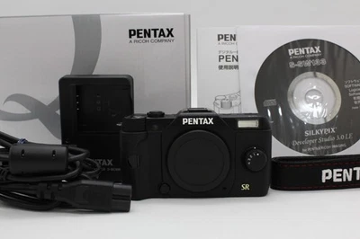 【MNT】Pentax Q7 Mirrorless Digital Camera - Black From Japan - Image 1 of 4