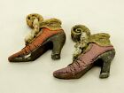 2 figurines de chaussures à talons hauts en résine, embellissements artisanaux à dos plat, lavande et rouge