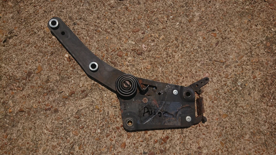 Front Right Passenger Seat Recline lever Ford F250 F350 Excursion 2000-2003 02 - Image 1 of 1