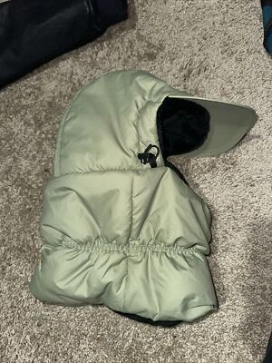 全新带标签 Supreme NY Cordura Olive Puffer Big Logo Balaclava 帽子男式 FW22 正品 — 第 1/4 张图片