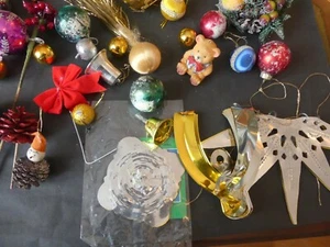 LOT DE BOULES ET DIVERS ACCESSOIRES POUR SAPIN DE NOEL  - Imagen 1 de 3