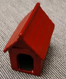 Vintage Lead Britains - Dog Kennel - Picture 1 of 6