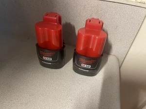 2 Pack Milwaukee 48-11-2401 M12 1.5 Amp Genuine Batteries New - Picture 1 of 2