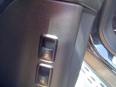 Front Door Switch 156 Type Trunk Release Fits 15-20 MERCEDES GLA-CLASS 30406908 - Image 1 of 4