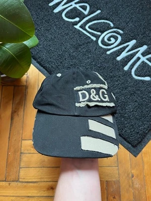 Boné preto vintage Dolce&Gabbana DG Streetwear Avant Garde logotipo grande desgastado - Imagem 1 de 4