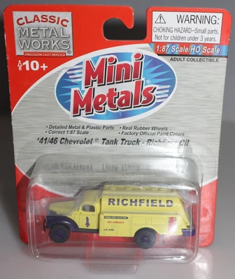 Camión cisterna de aceite Chevrolet Richfield 41/46 Mini metales escala 1:87 HO Foto 1 de 3