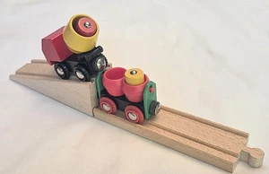 BRIO Vintage 80er Holzeisenbahn Zement LKW Kipper Rampe Spur 33522  - Bild 1 von 4