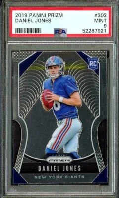Daniel Jones RC  -  2019 Panini Prizm ROOKIE PSA 9  Shiny, 3D like, Silver Color - Image 1 of 2