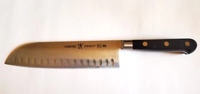 Zwilling J. Cuchillo Santoku Internacional A. Henckels 31519-180 7" acero inoxidable Foto 1 de 3