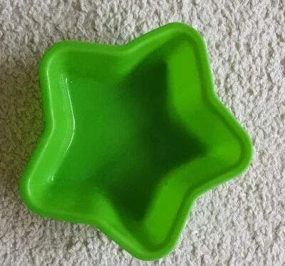 Backform Weihnachten Stern⭐️Kuchenform Silikon ⭐️Kuchen ⭐Muffin⭐Cupcakes ca 9cm  - Bild 1 von 2