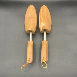 Shoe Keepers Cedar Wooden By Rochester Shoe Tree Company- Medium- 4 sets - Picture 1 of 14