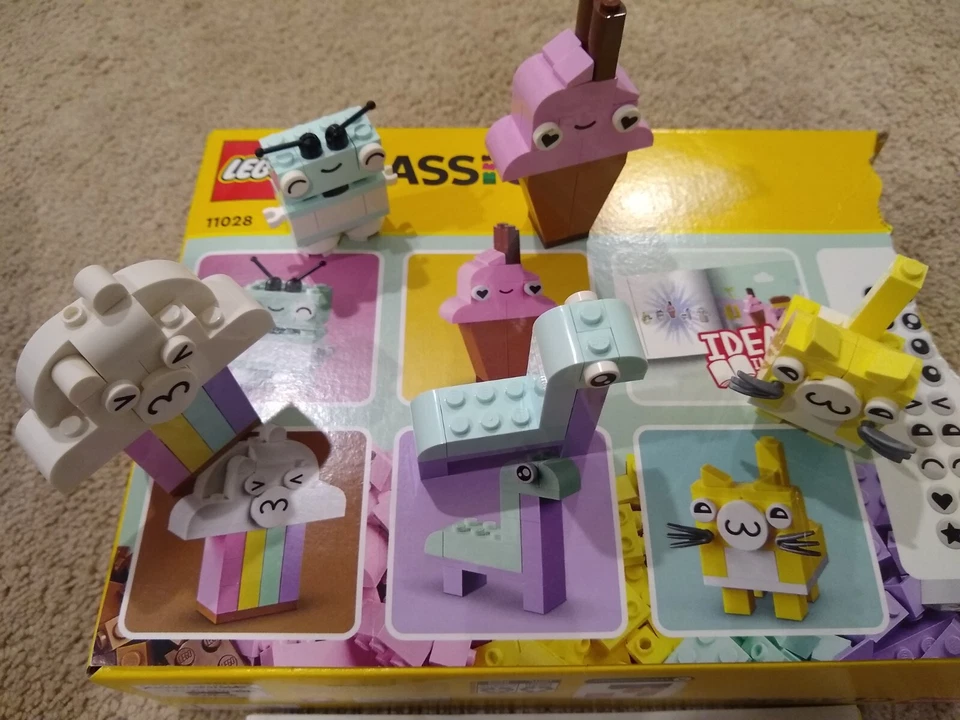LEGO CLASSIC: Creative Pastel Fun (11028) Foto 1 de 1