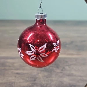 Vintage SHINY BRITE Estampado Floral Flor Adorno Navidad 2.25" - Imagen 1 de 4