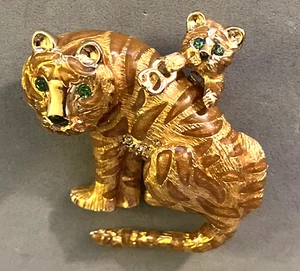 Rare St. John SJ Jeweled Tiger Mother & Cub Crystal Rhinestone Enamel Pin Brooch - Picture 1 of 8