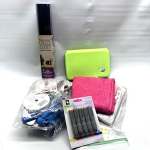 Gran lote de accesorios y vinilo Cricut para artesanos - Imagen 1 de 14