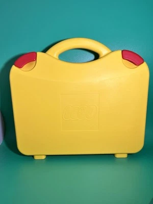 Lego Estuche de Transporte Amarillo Caja de Almacenamiento con Cierre con Asa y Pestillos Rojos Foto 1 de 4
