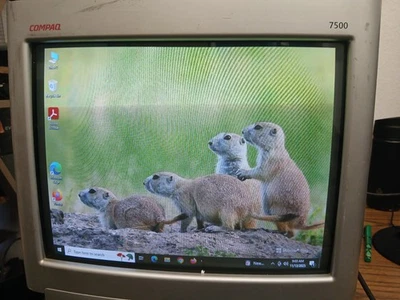 Compaq CV7500 PE1164U 17" CRT Color Monitor VGA 15-Pin AS-IS - Image 1 of 4