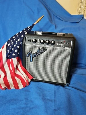 Fender Frontman 10G 28-Watt Guitar Amplifier PR-357- Black TESTED WORKS - Image 1 of 4