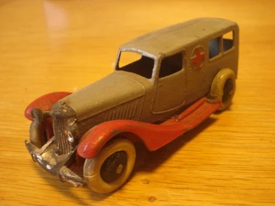 Dinky скорая помощь 30f все оригинальное - Изображение 1 из 4