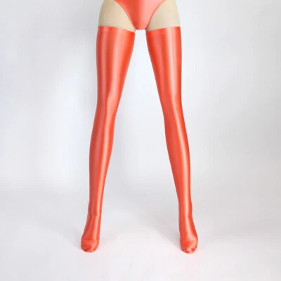 Medias de aceite brillantes sexy para mujer Juegos con disfraces Sobre la rodilla Calcetines suaves opacos hasta los muslos Foto 1 de 4