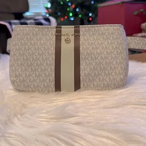 Borsa donna Michael Kors nuova con etichetta marrone avorio con logo hardware oro pelle cintura S/M - Foto 1 di 5