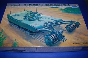 Trumpeter 00346 - M1 Panther II Mineclearing Tank  scala 1/35 - Foto 1 di 1