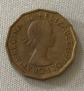 1963 Reino Unido Gran Bretaña 3 Peniques Thrupenny Thrupenny Reina Isabel II (63g) - Imagen 1 de 2