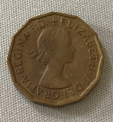 1963 UK Great Britain 3 Pence Thruppence Thrupenny Queen Elizabeth II Coin (63g) - Image 1 of 2