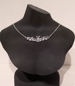 FLEDERMAUS HALSKETTE 20" Kette fliegende Flügel Spread Charm Anhänger Vampir Halloween NEU - Bild 1 von 4