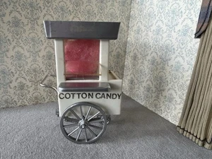 Máquina de algodón de azúcar vintage de plástico y metal para casa de muñecas  - Imagen 1 de 12