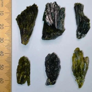 Epidote crystal clusters fan shapes raw natural mineral specimens bundle 124ct - Picture 1 of 9