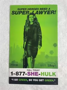 Póster de TV de promoción original de MARVEL SHE-HULK 8,5x13,5 SDCC 2022 COMO NUEVO Tatiana Maslany - Imagen 1 de 1