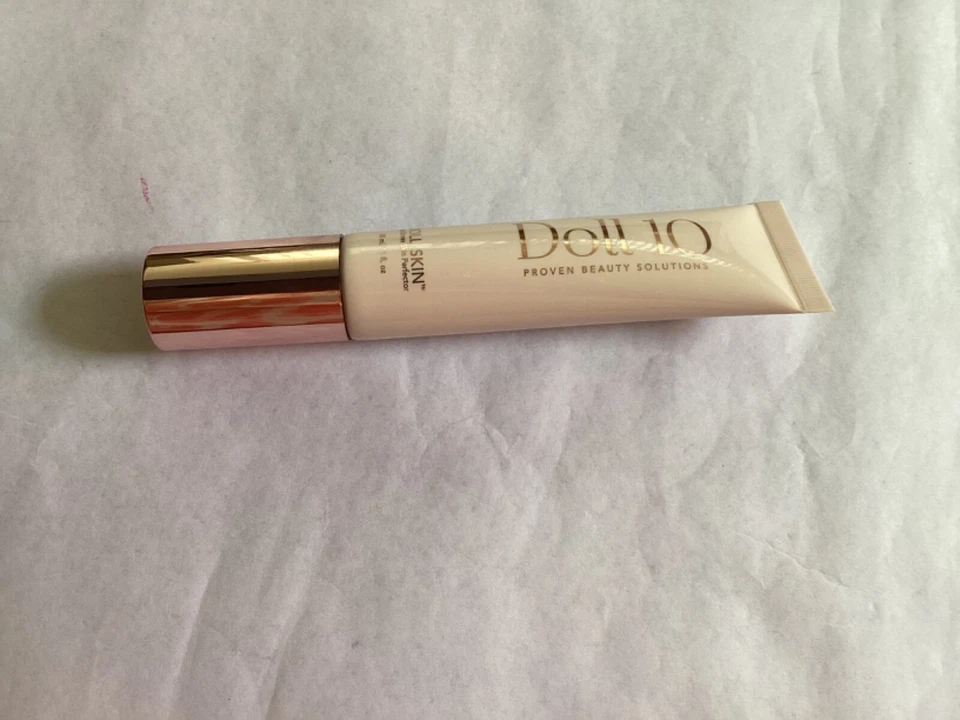 DOLL 10 DOLL SKIN ANTI STRESS SKIN PERFECTOR FOUNDATION #LIGHT 30ml - Image 1 of 1