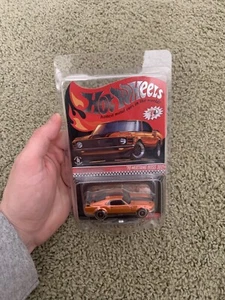 Hot Wheels Redline Club RLC 2021 Membership 1970 '70 Mustang Boss 302 Pin/Patch - Picture 1 of 3