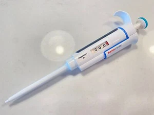 Pipeta Finnpipeta Thermo Scientific F1, Pipeta de un solo canal, 2-20uL, 4641050N - Imagen 1 de 5