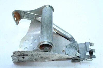 07-13 YAMAHA VENTURE LITE OEM SOPORTE PIE DELANTERO IZQUIERDO REPOSAPIÉS 8GJ-21960-00-00 Foto 1 de 4