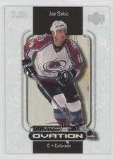 1999-00 Upper Deck Ovation Standing Ovation /50 Joe Sakic #17 HOF