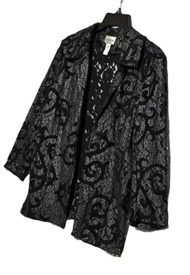 Chaqueta abierta manga larga diseño encaje y terciopelo negro talla 0 Chico's Foto 1 de 4