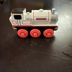 Thomas Wooden Talking Railway Stanley RFID Gold Magnet - Picture 1 of 7