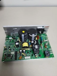 Tabla de control del motor de cinta de correr True Fitness TM50 (S30) - Imagen 1 de 7