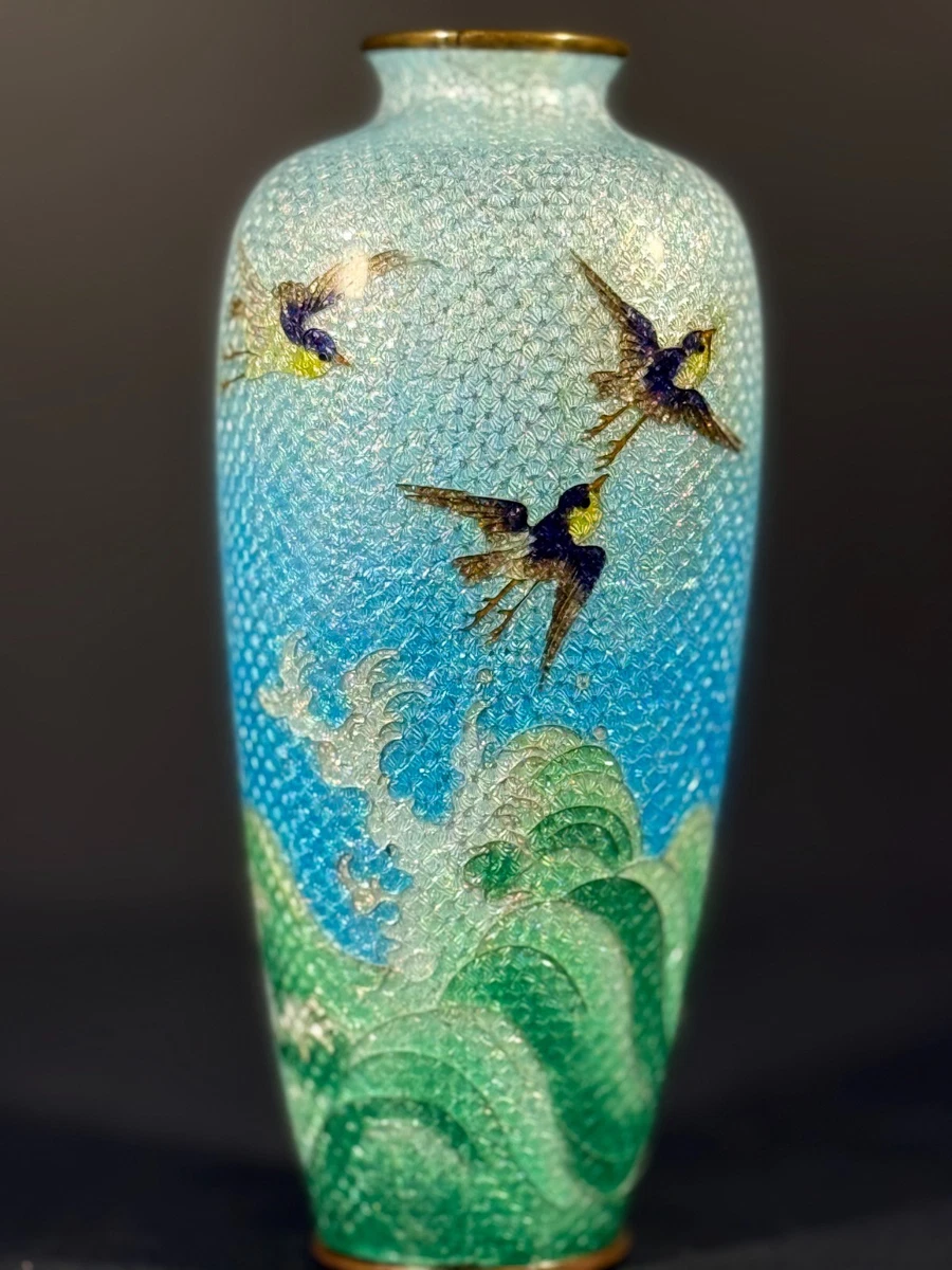 昭和　レトロ　ビンテージ　陶器製のクリーム色の花瓶 昭和 レトロ ビンテージ 陶器製のクリーム色の花瓶 ベイビー