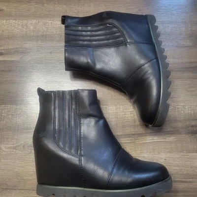 Blowfish Wedge Boot Black Women's Size 6 Vegan Leather  - Image 1 of 4