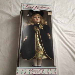 Vestido de terciopelo azul pelo hueso muñeca porcelana fina Hearts & Memories con caja  - Imagen 1 de 8